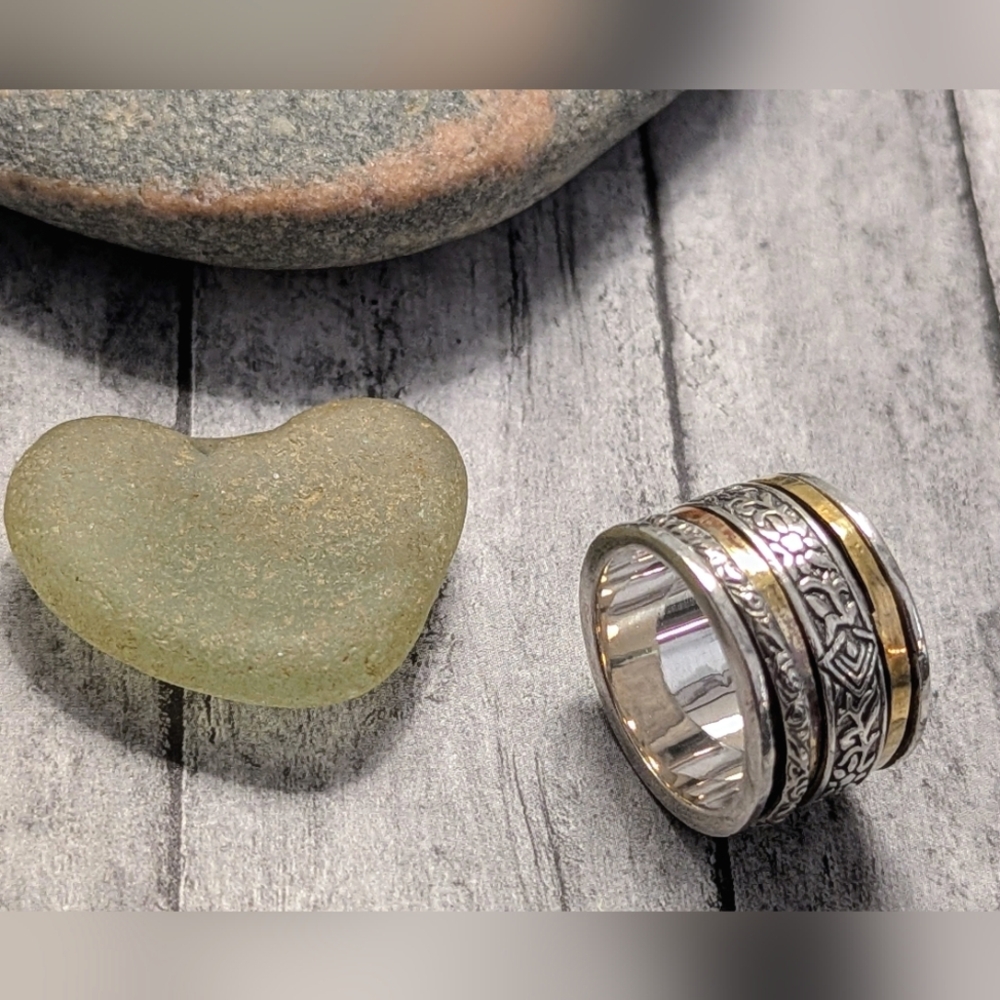 ***SOLD***Silpada Floral Twirl Sterling Silver and Brass Spinner Ring - Picture 3 of 10